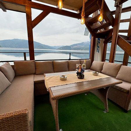 Holiday Bicaz Bungalows On The Lake Dış mekan fotoğraf
