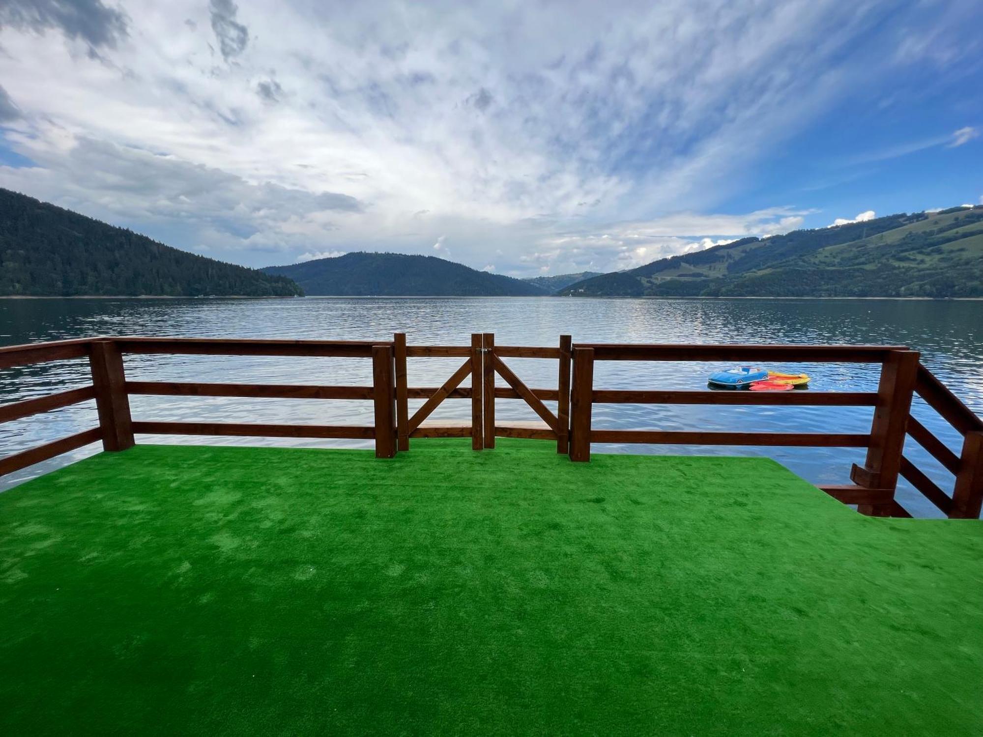 Holiday Bicaz Bungalows On The Lake Dış mekan fotoğraf