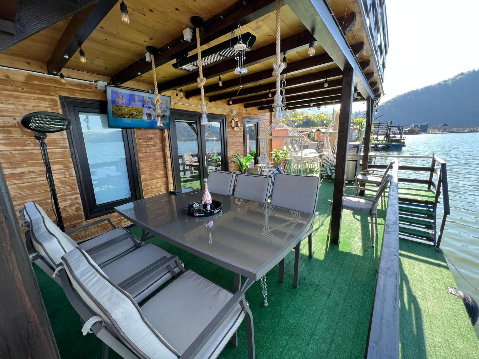 Holiday Bicaz Bungalows On The Lake Dış mekan fotoğraf