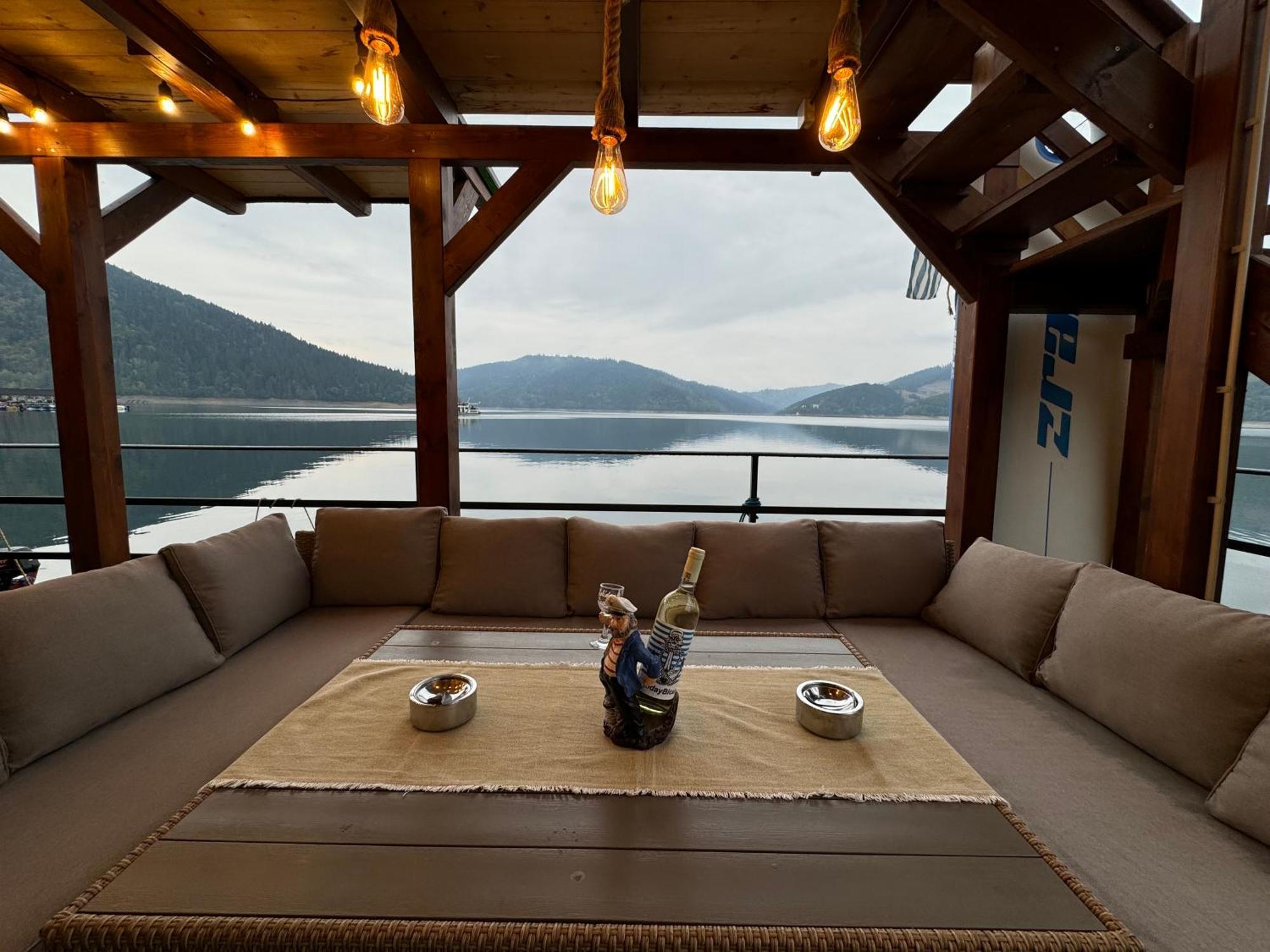 Holiday Bicaz Bungalows On The Lake Dış mekan fotoğraf